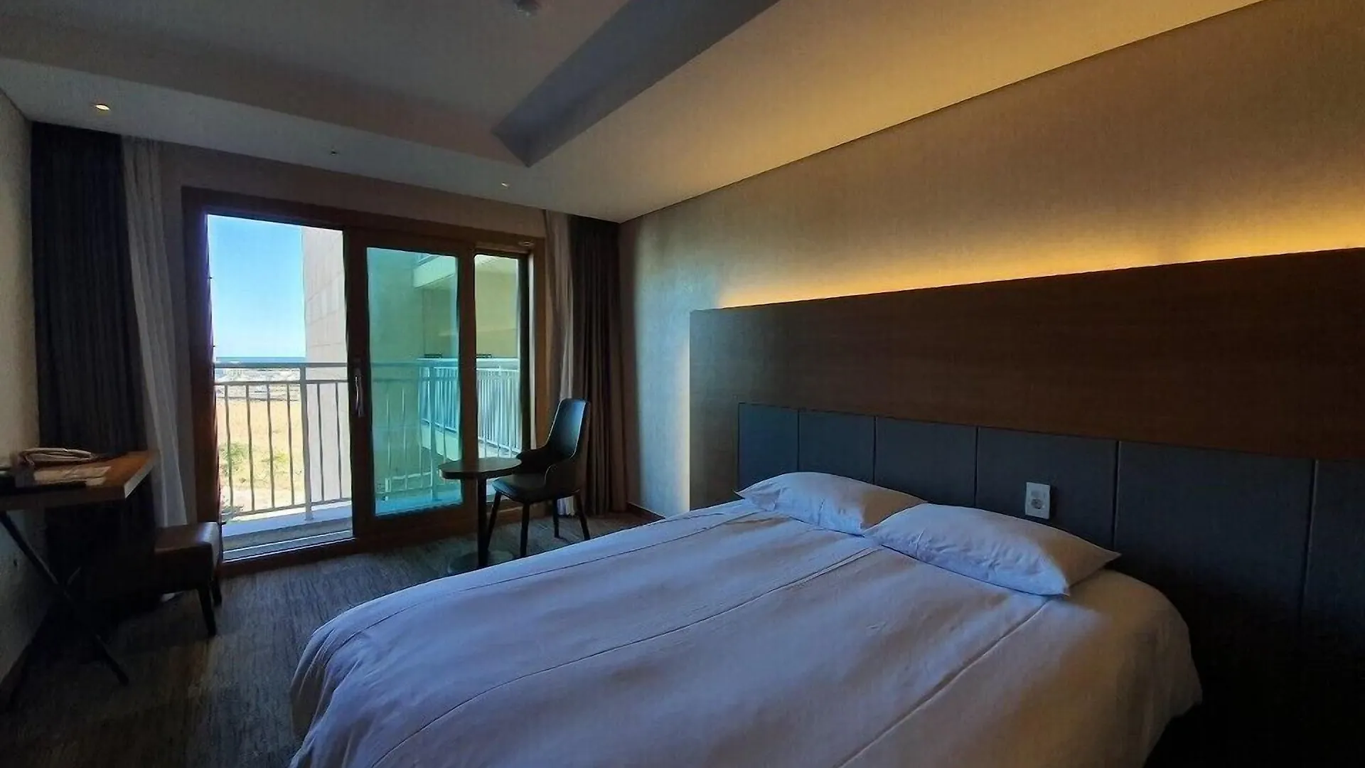 Golden Tulip Jeju Seongsan Hotel 3*,  Dél-Korea