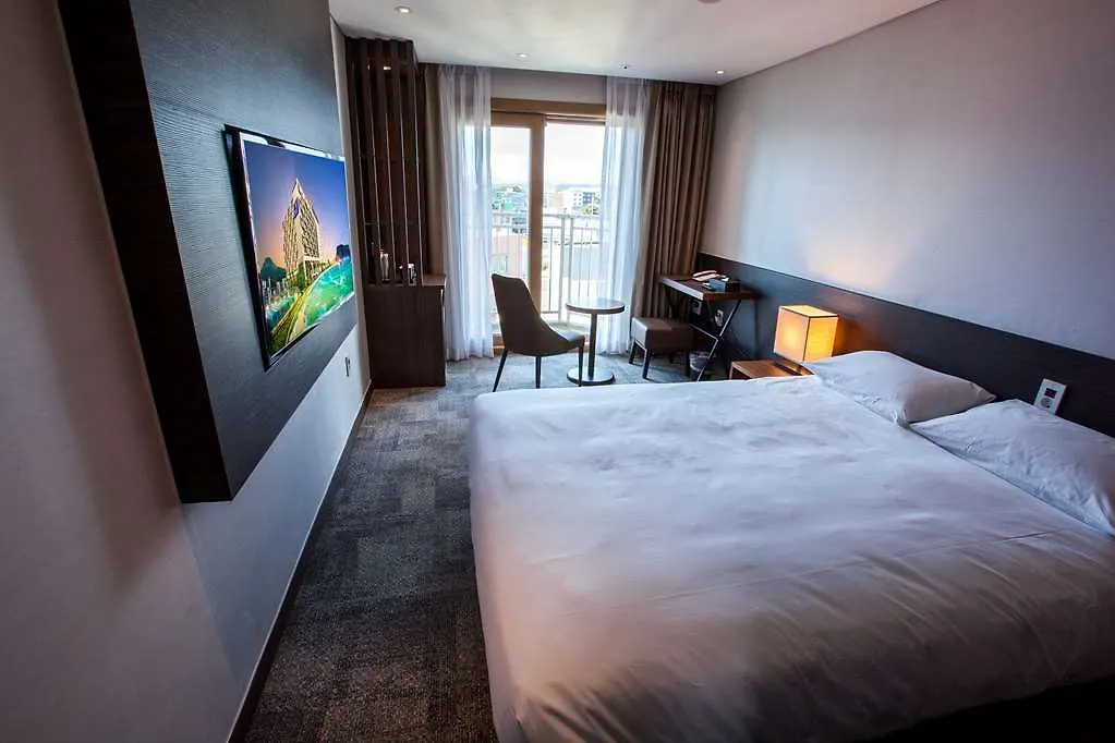 Golden Tulip Jeju Seongsan Hotel