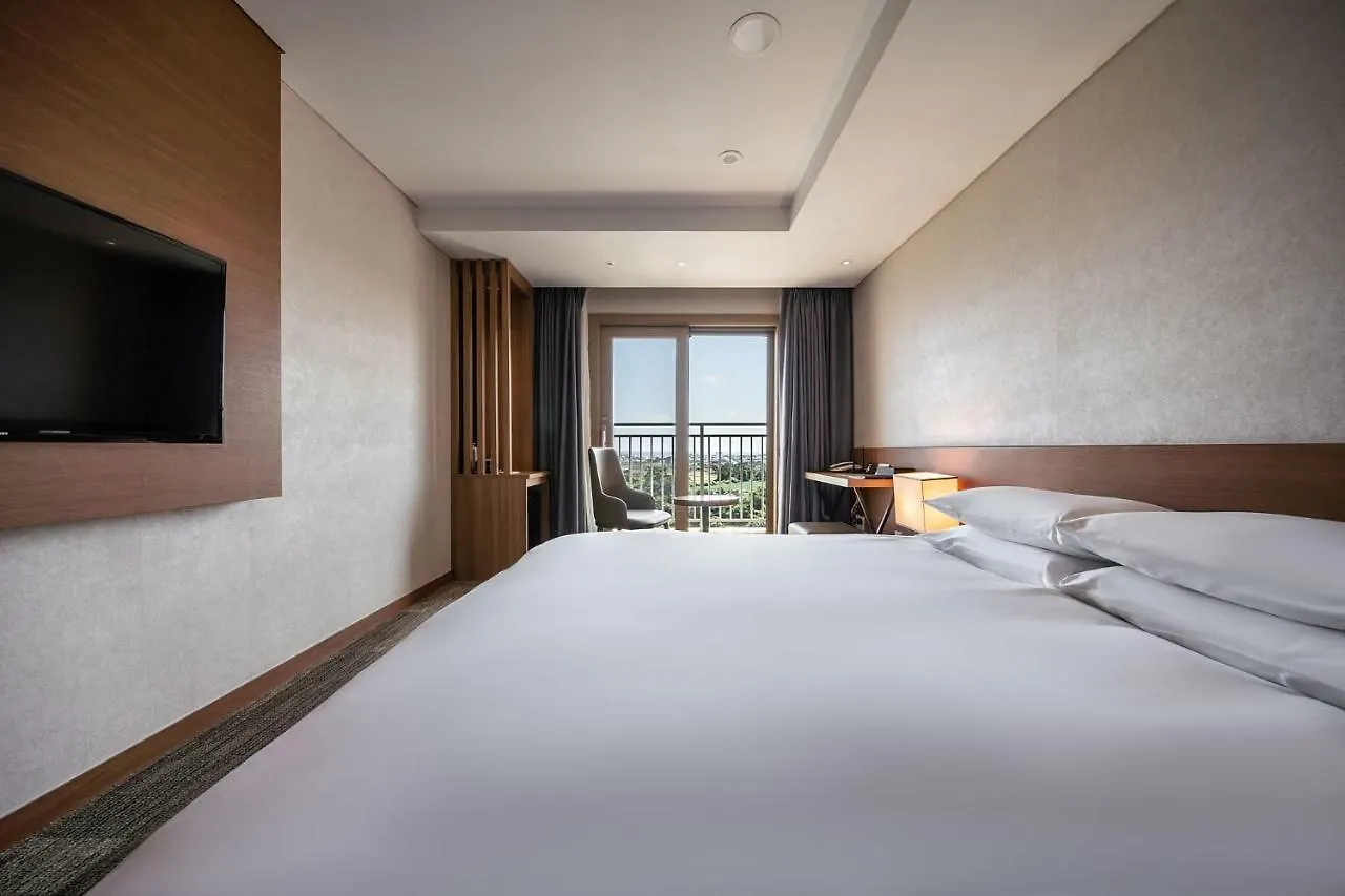 Golden Tulip Jeju Seongsan Hotel