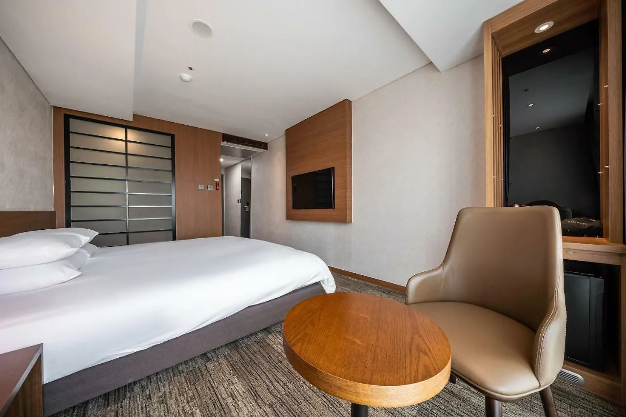 Golden Tulip Jeju Seongsan Hotel