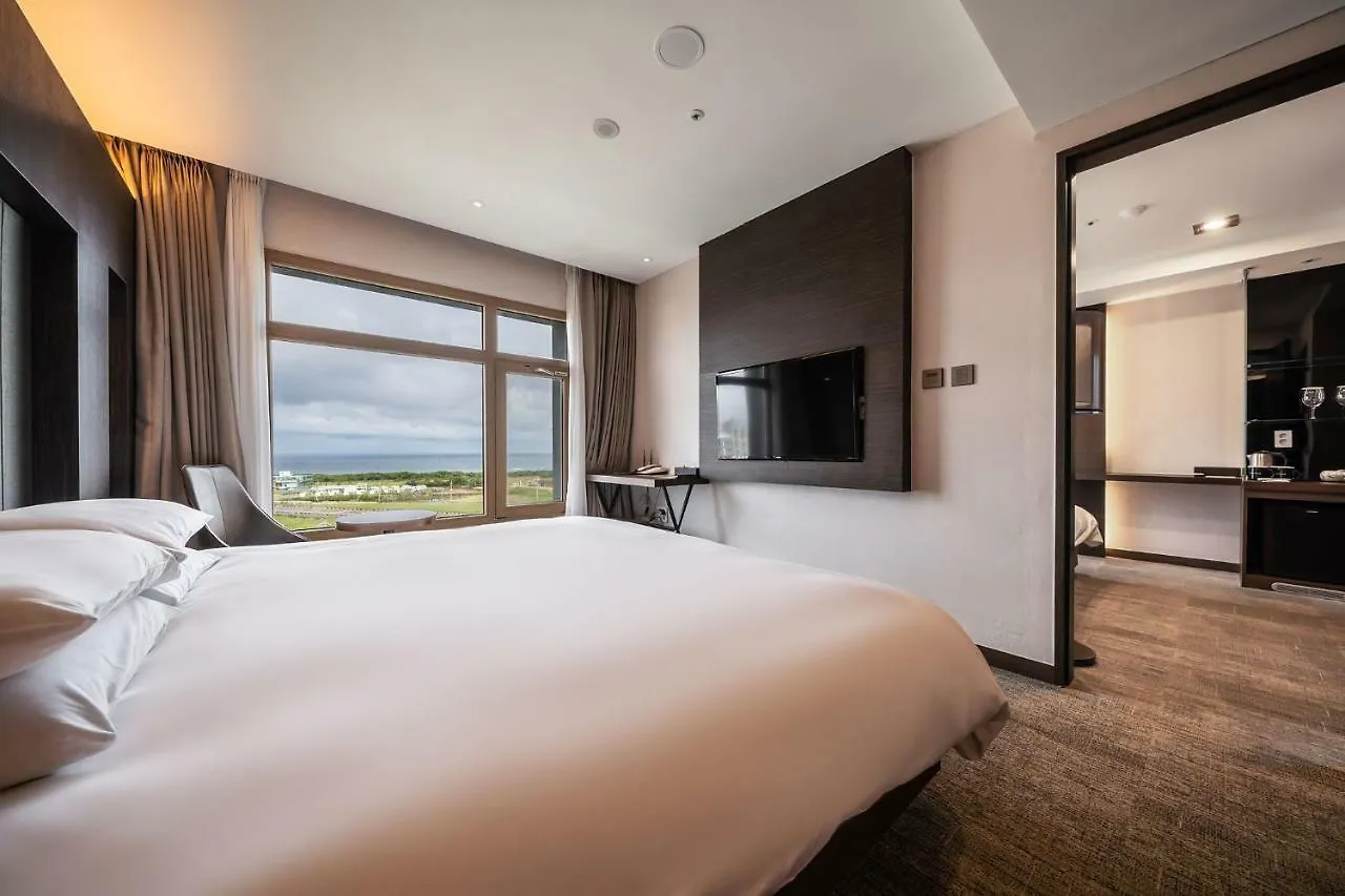 Golden Tulip Jeju Seongsan Hotel
